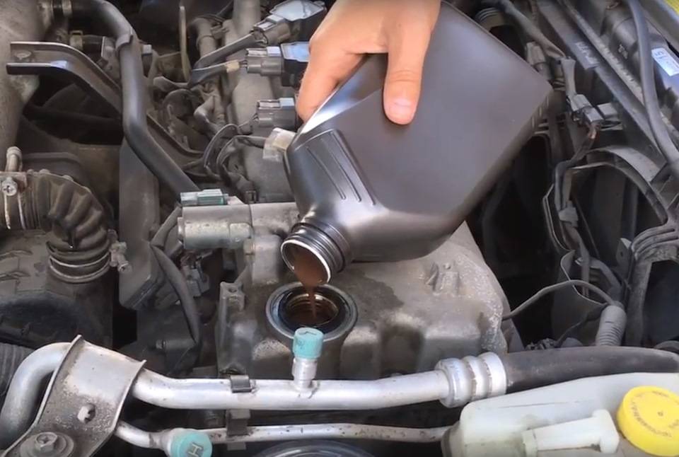 Последствия перелива масла в двигатель автомобиля