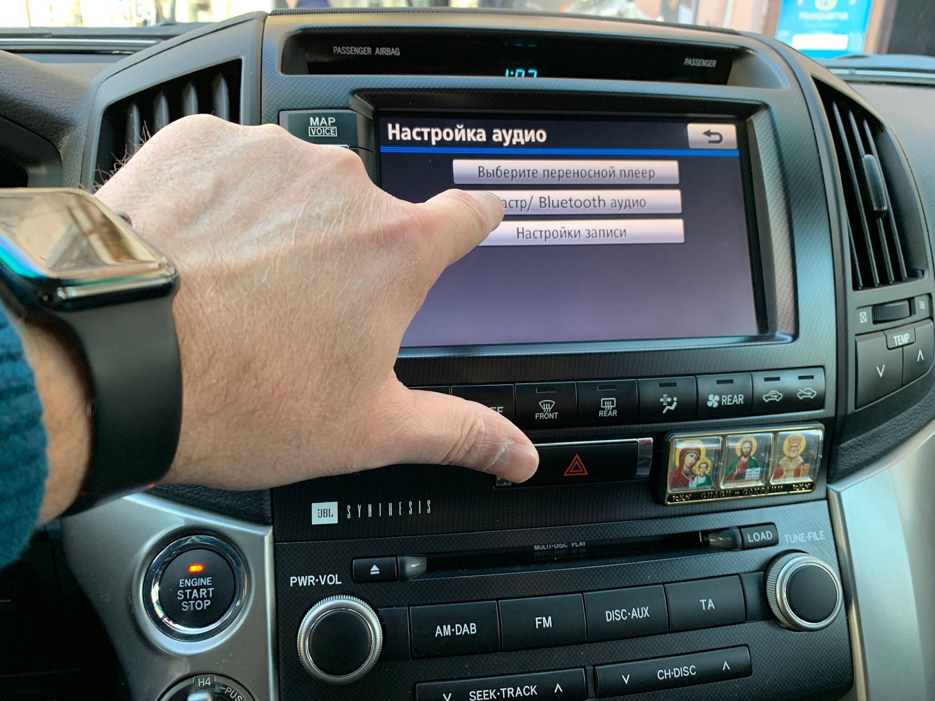 Как подключить телефон к магнитоле в машине — все способы
