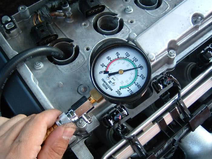 Проверка компрессии в цилиндрах двигателя: чем и как измерить