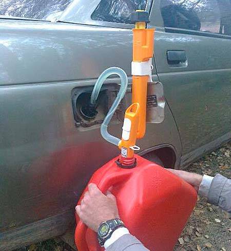 Как слить бензин из бака иномарки
