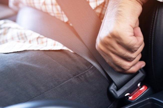 Штраф за не пристегнутый ремень безопасности в автомобиле