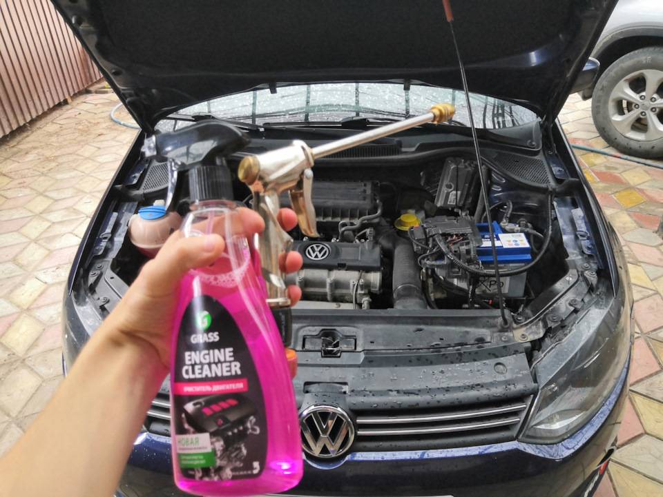 Чем и как лучше отмыть двигатель от масла? — maslomotors.ru