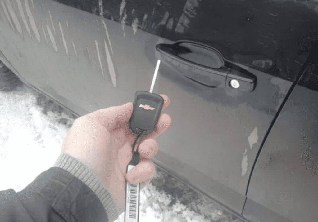 Как открыть машину, если сел аккумулятор? | avtobrands.ru
