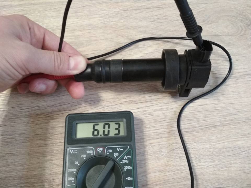 Руководство, как проверить катушку зажигания мультиметром и искрой, видео