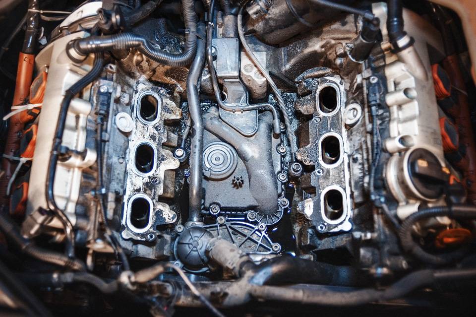Причины расхода масла в двигателе, куда уходит масло из мотора
причины расхода масла в двигателе, куда уходит масло из мотора
