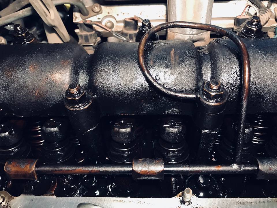 Стучат клапана двигателя, стучат клапана на горячем, на холодном двигателе, что делать. что делать, если стучат клапана. регулировка зазоров клапанов.