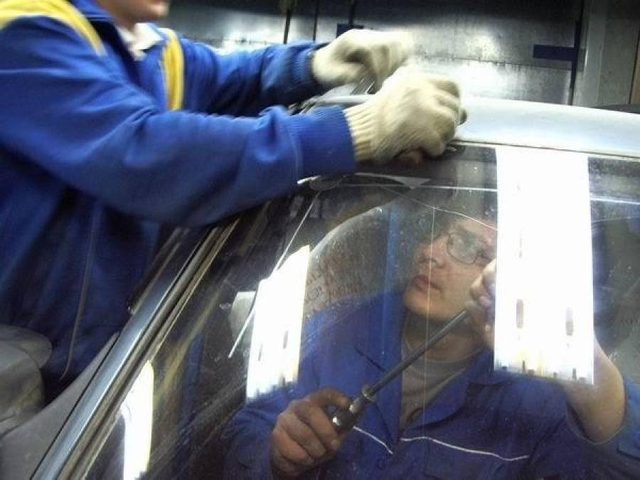 Замена лобового стекла автомобиля своими руками